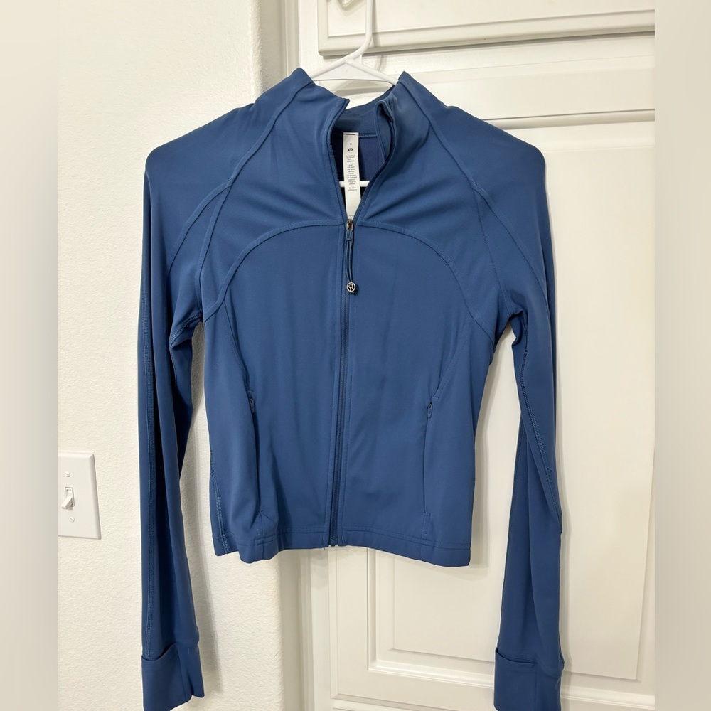 Blue lululemon nulu cropped jackets